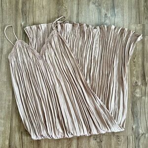 Elegant Pleated Maxi Dress